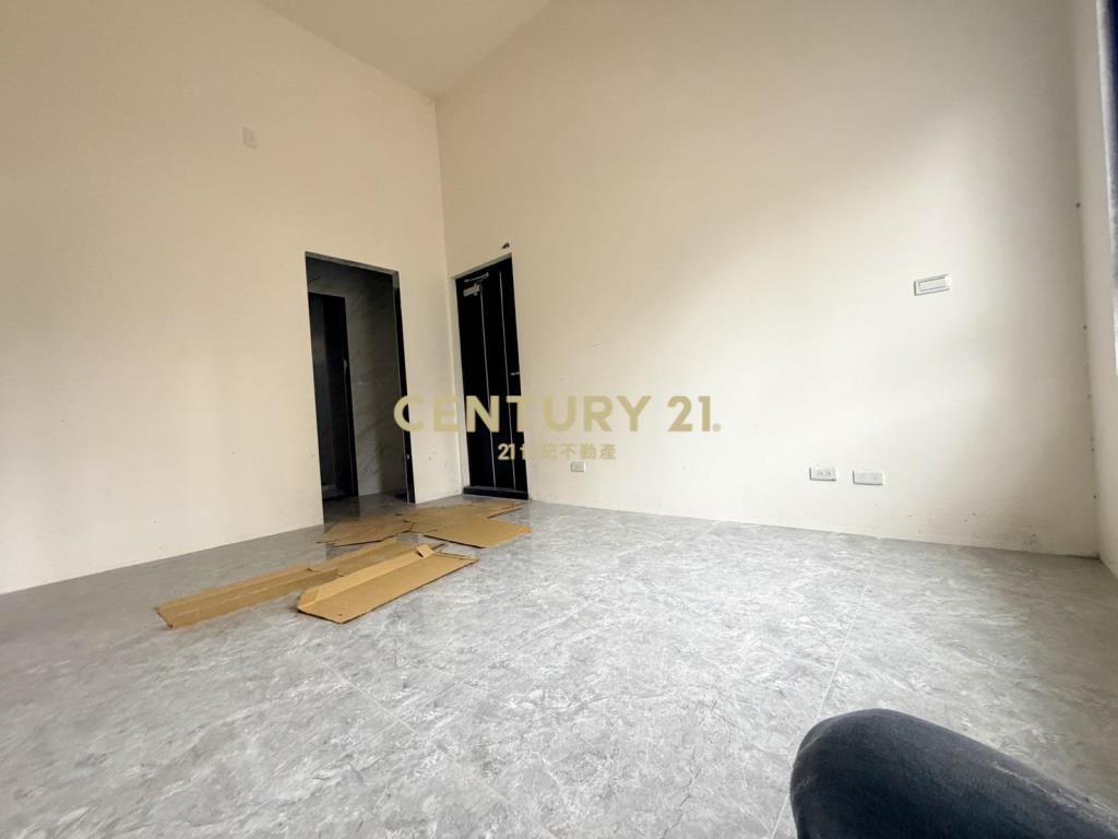 家樂福商圈大後院3房平車