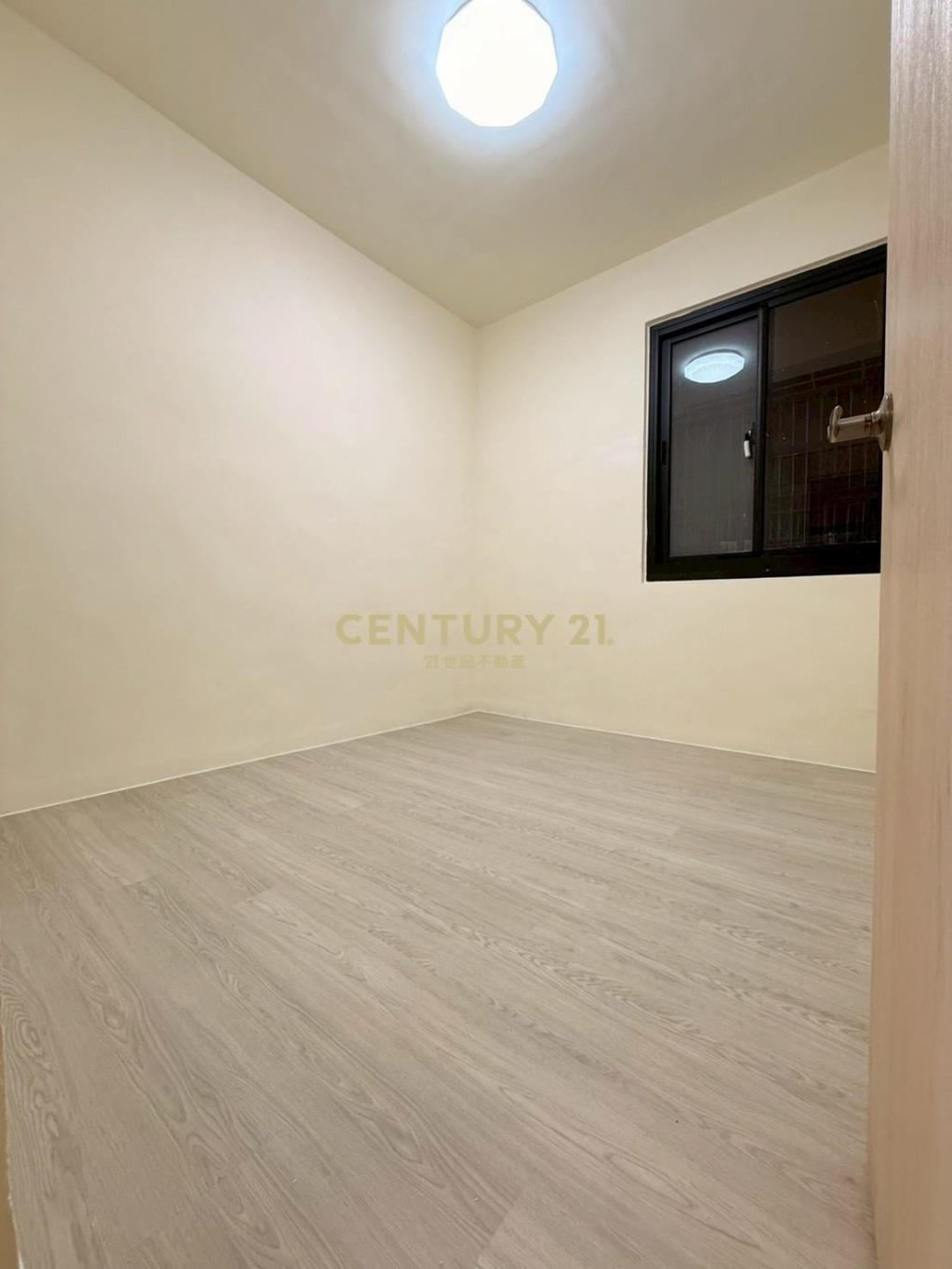 東峰公園雙陽台健身美寓