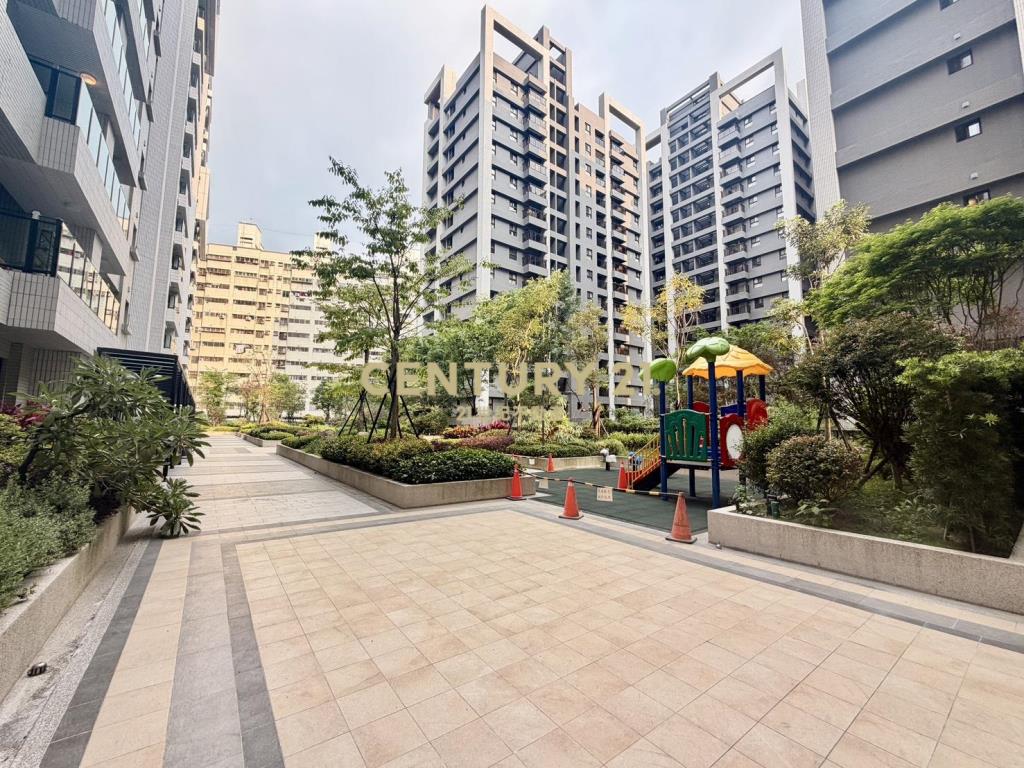 新光特區雙陽台3房平車