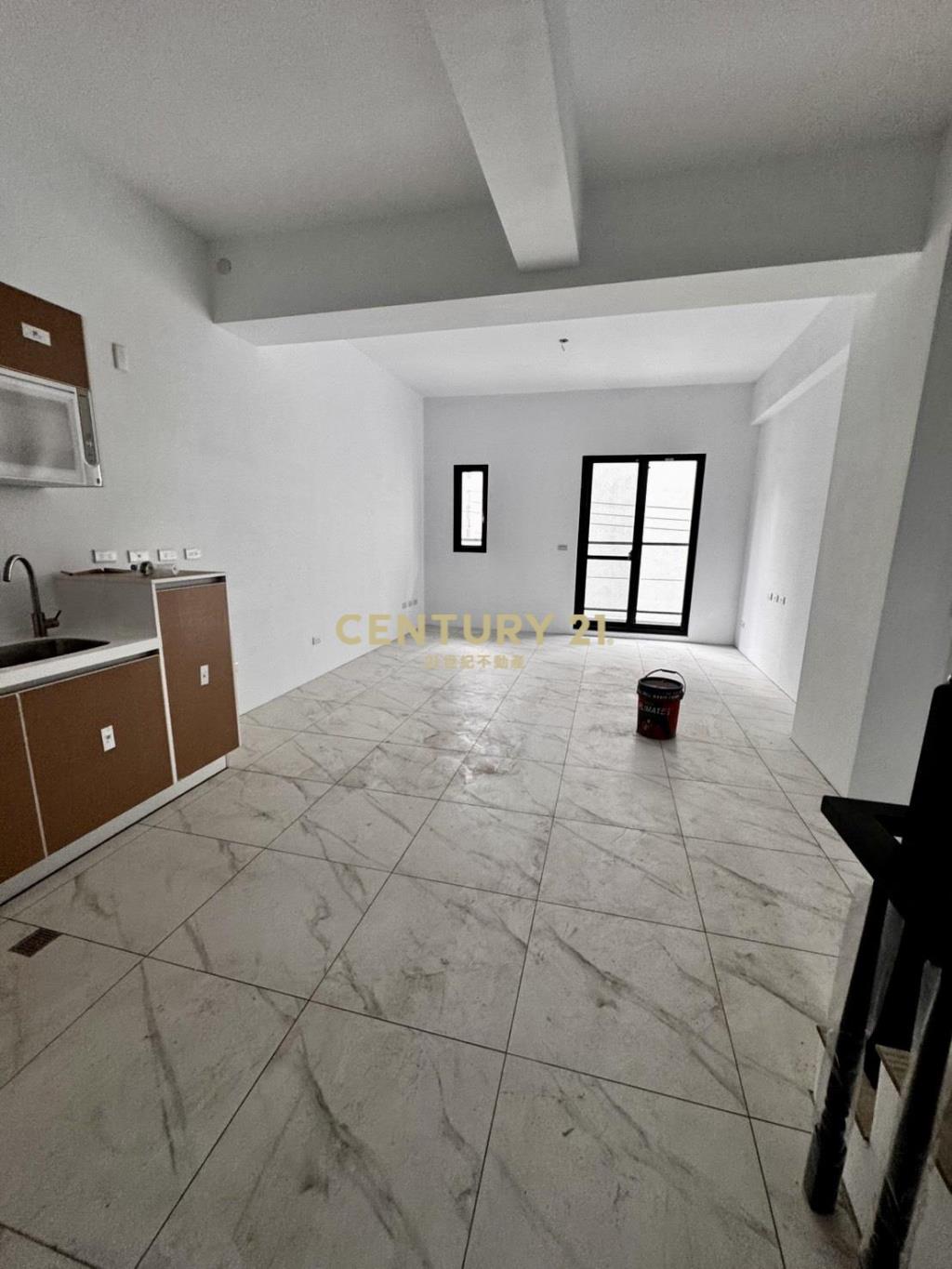 龍北路新加坡式別墅