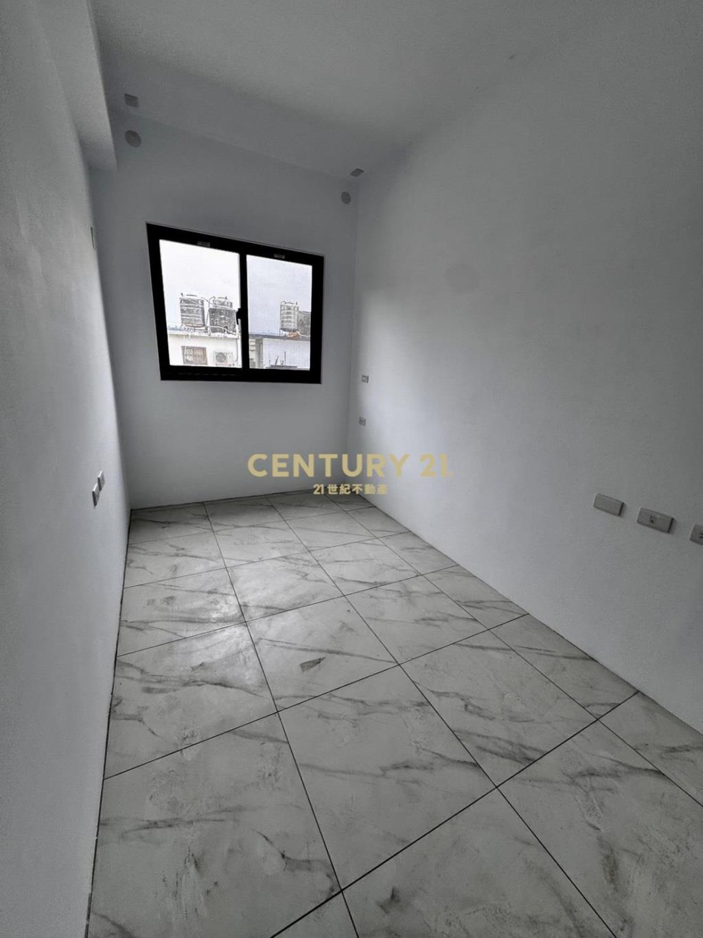 龍北路新加坡式別墅