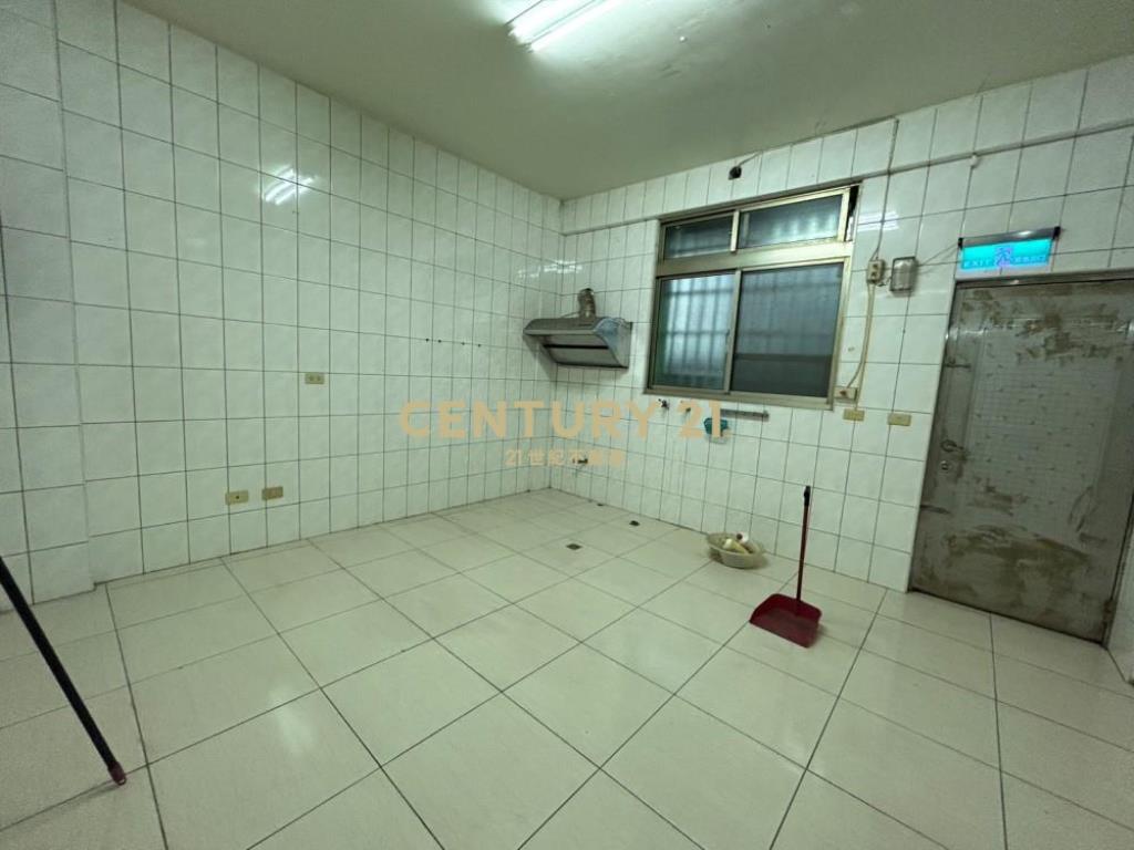 南投房屋-正南崗路店面(必勝客旁)租