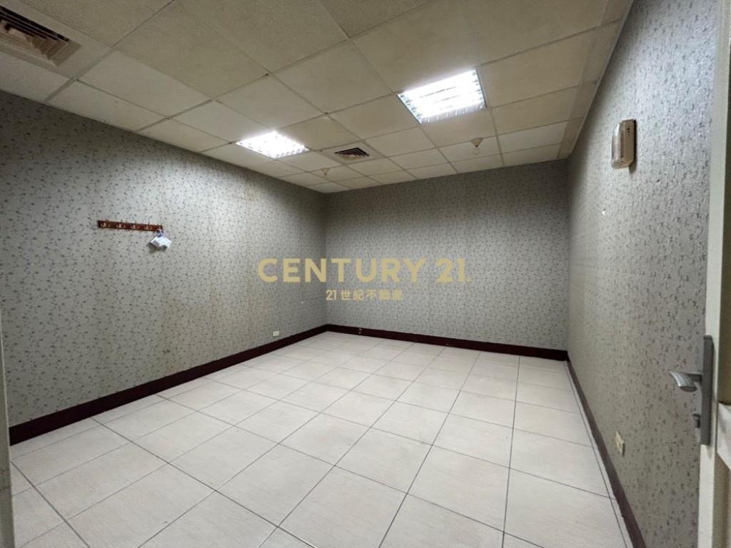 南投房屋-正南崗路店面(必勝客旁)租