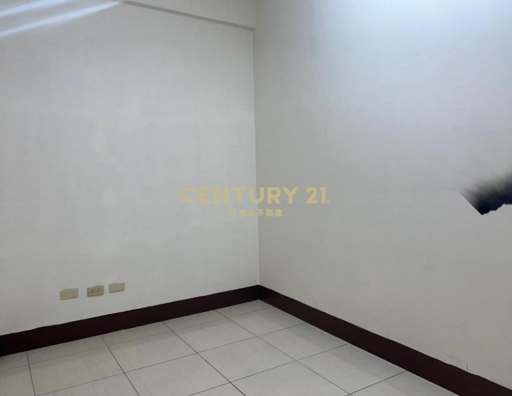 南投房屋-正南崗路店面(必勝客旁)租