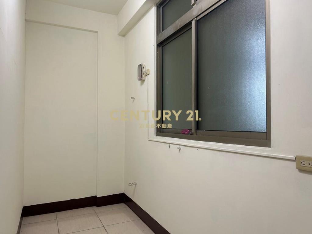 南投房屋-正南崗路店面(必勝客旁)租