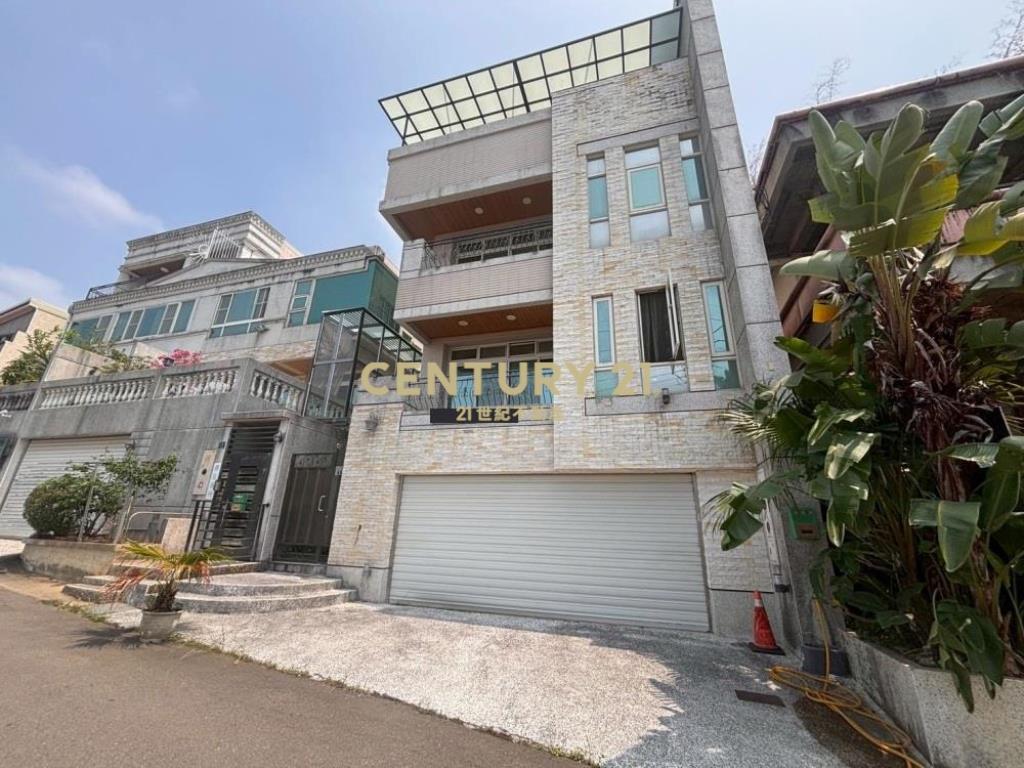 台中房屋-克林頓山莊超大地坪景觀別墅