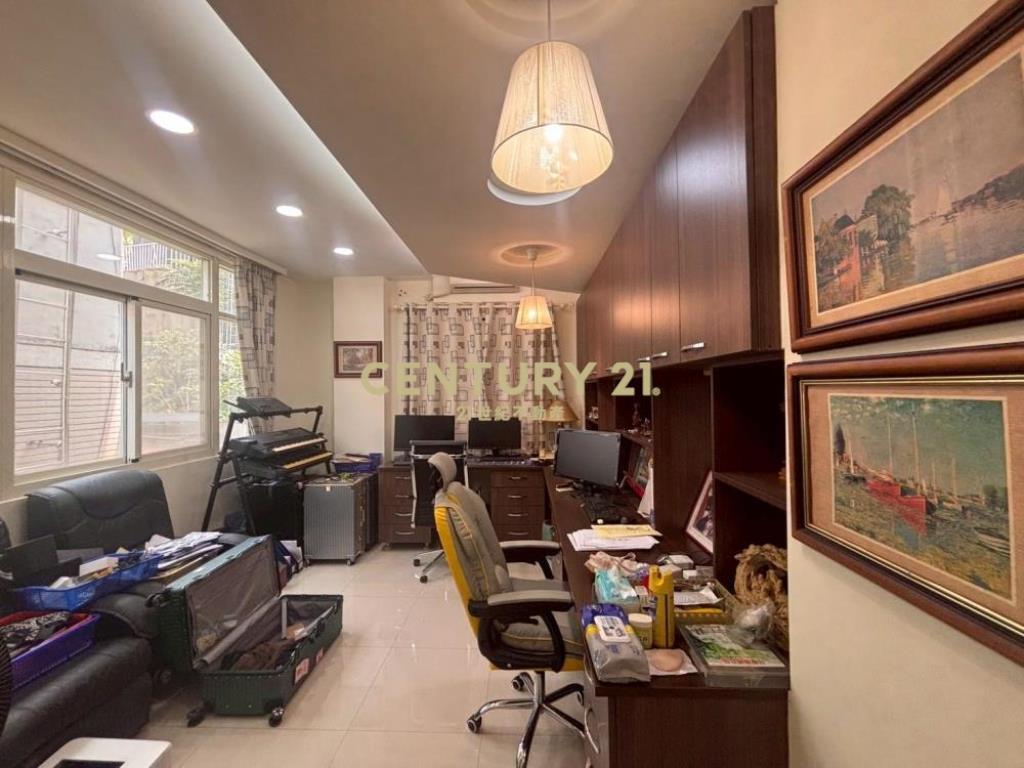 台中房屋-克林頓山莊超大地坪景觀別墅