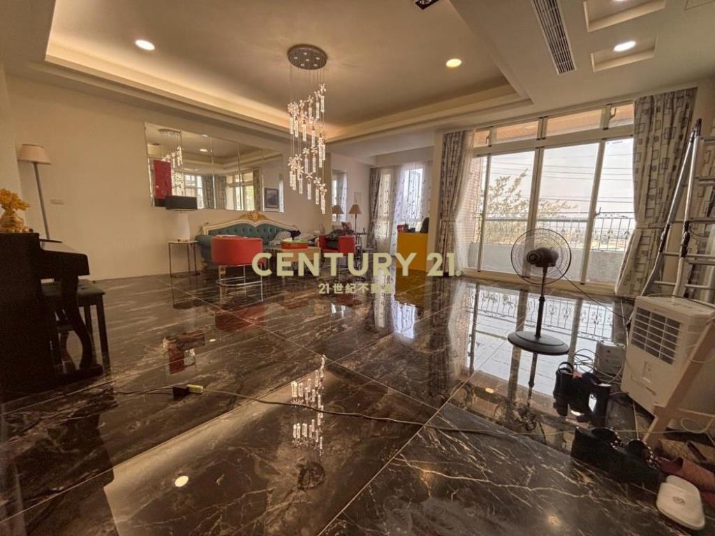 台中房屋-克林頓山莊超大地坪景觀別墅