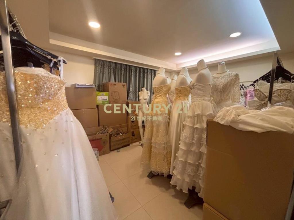 台中房屋-克林頓山莊超大地坪景觀別墅