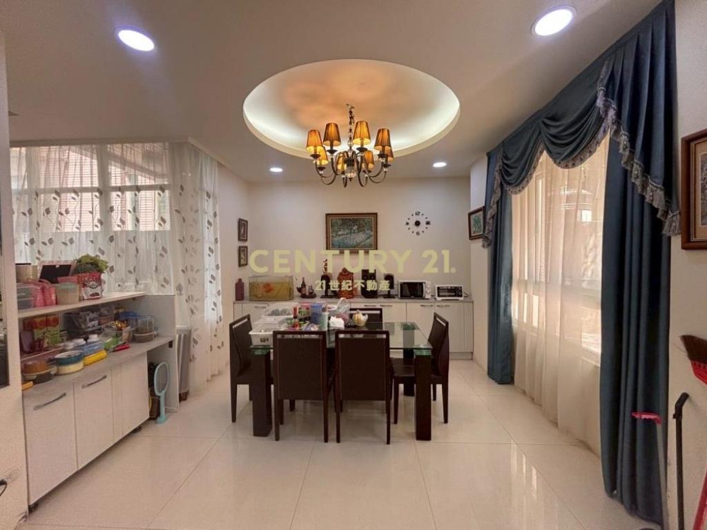 台中房屋-克林頓山莊超大地坪景觀別墅