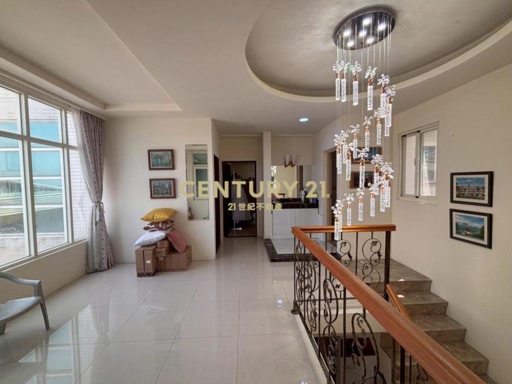 台中房屋-克林頓山莊超大地坪景觀別墅