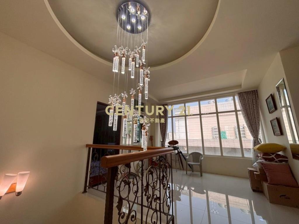 台中房屋-克林頓山莊超大地坪景觀別墅