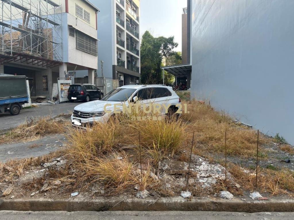 南投土地-南崗仁和路旁角建地42坪