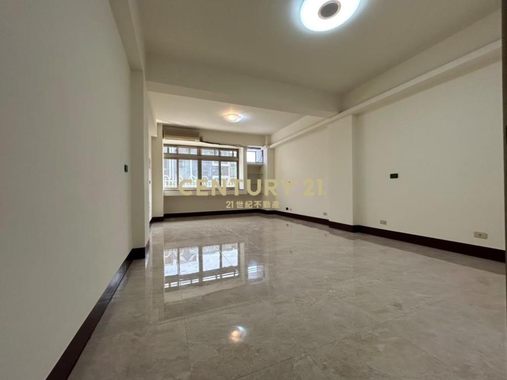 南投房屋-南投中興路核心金店面