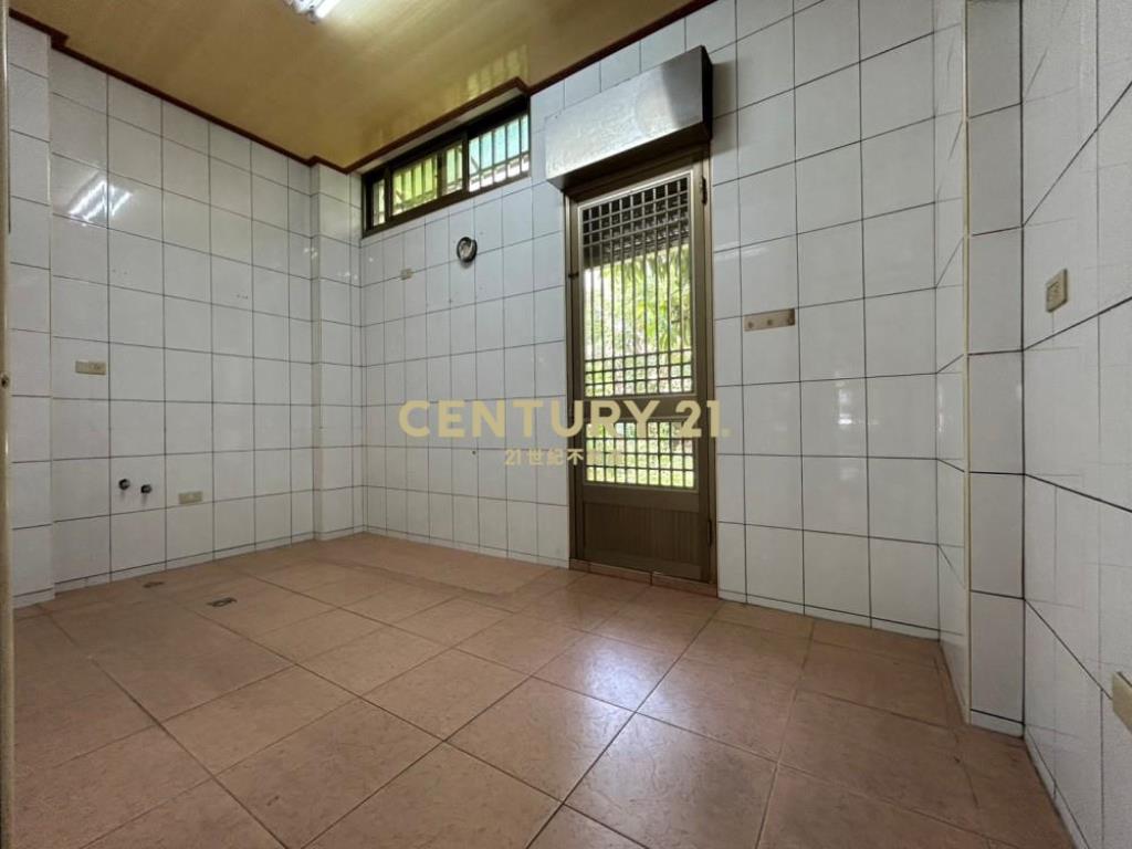 南投房屋-南投中興路核心金店面