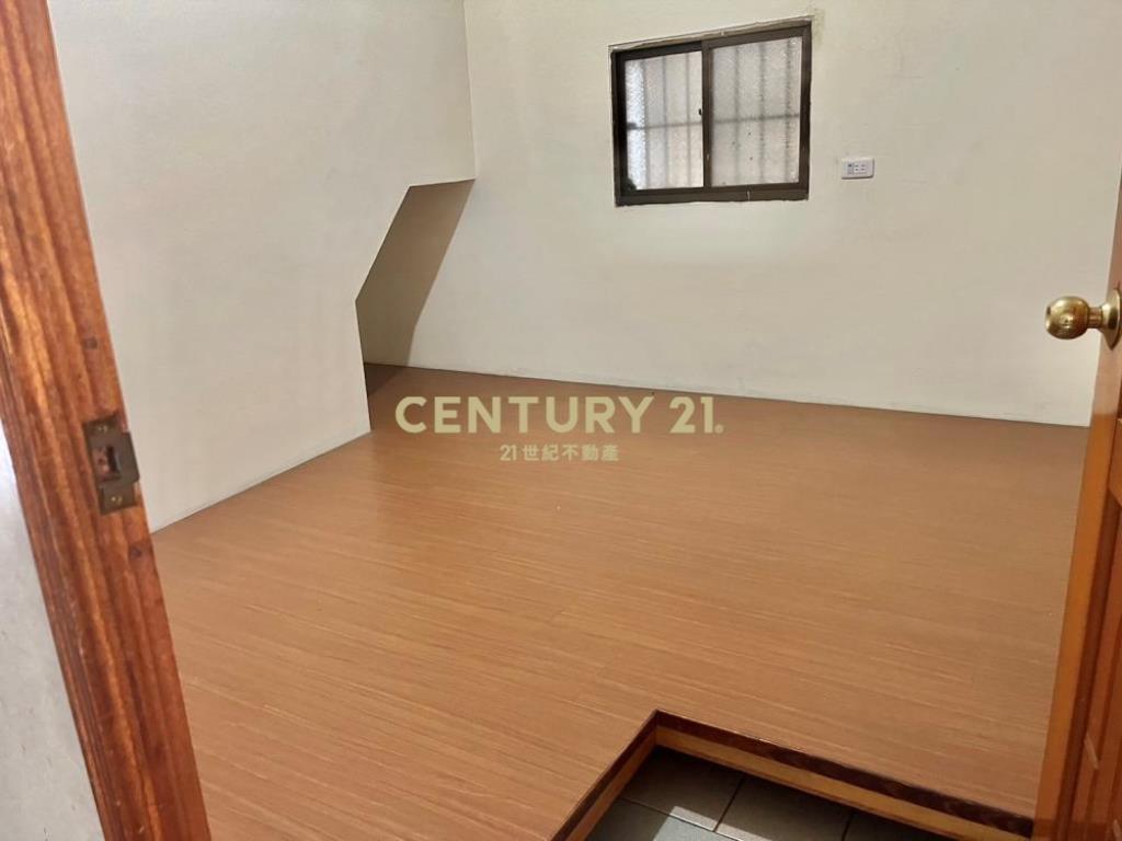 南投房屋-中興國中旁近交流道店面