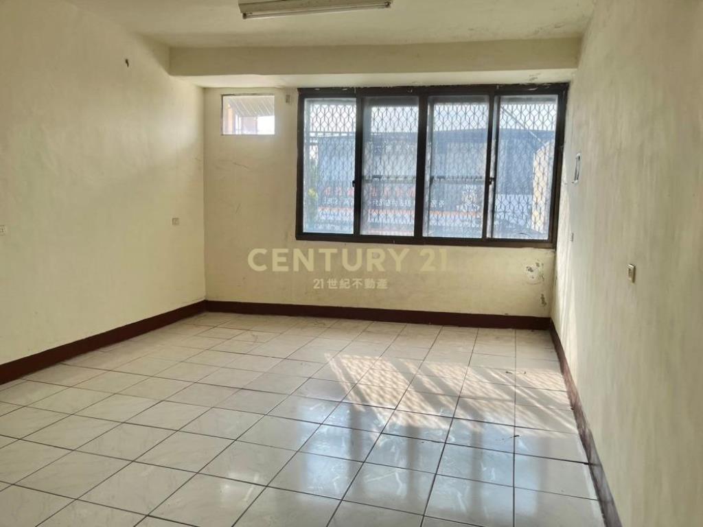 南投房屋-中興國中旁近交流道店面