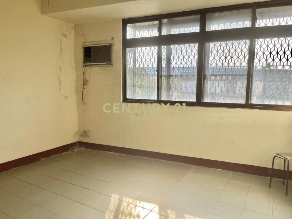 南投房屋-中興國中旁近交流道店面