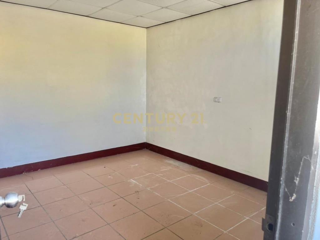 南投房屋-中興國中旁近交流道店面