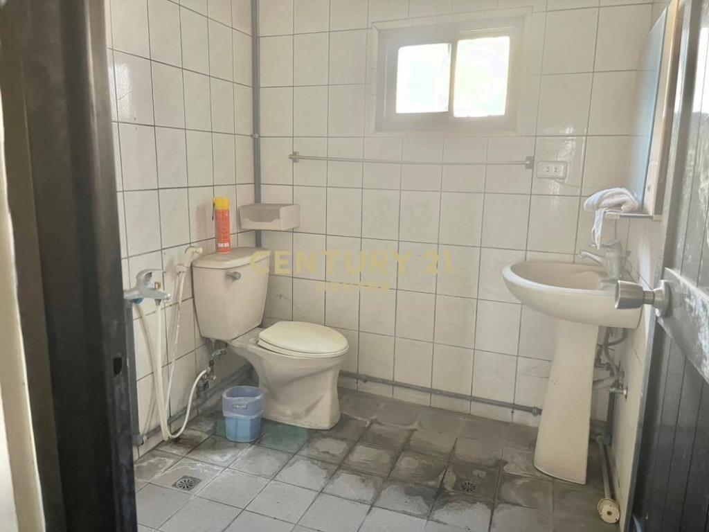 南投房屋-中興國中旁近交流道店面