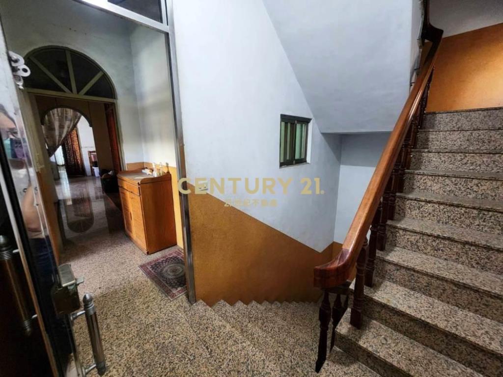 南投房屋-正虎山路角店面(租)