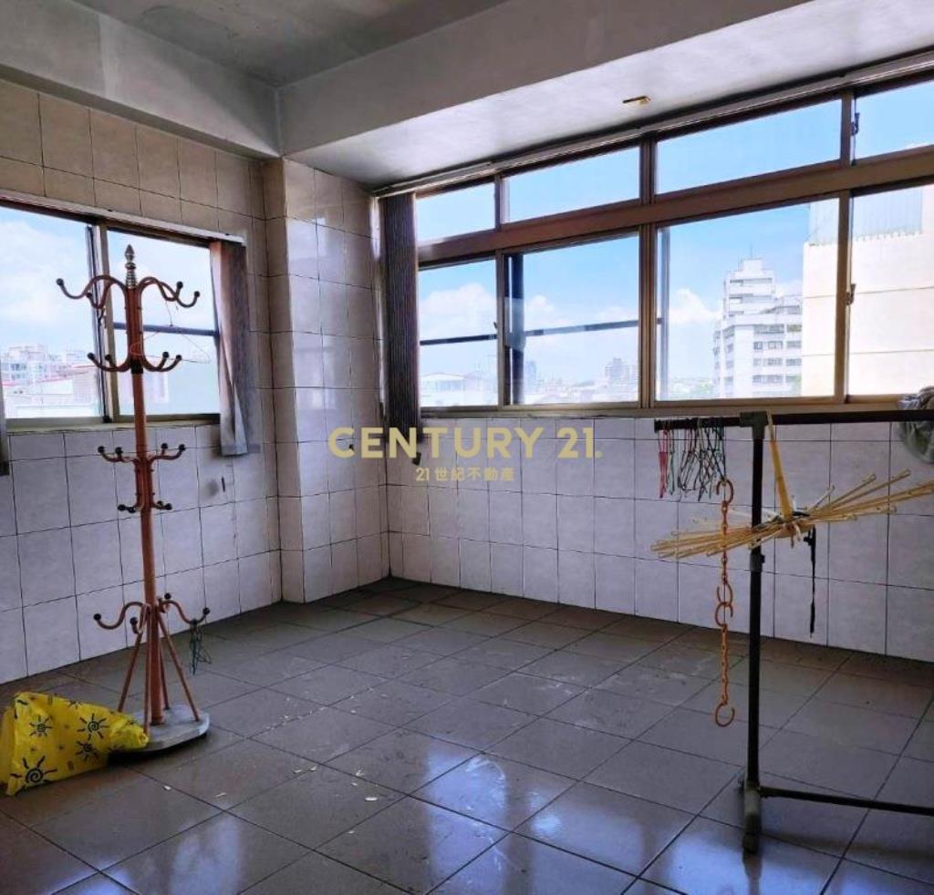 南投房屋-正虎山路角店面(租)