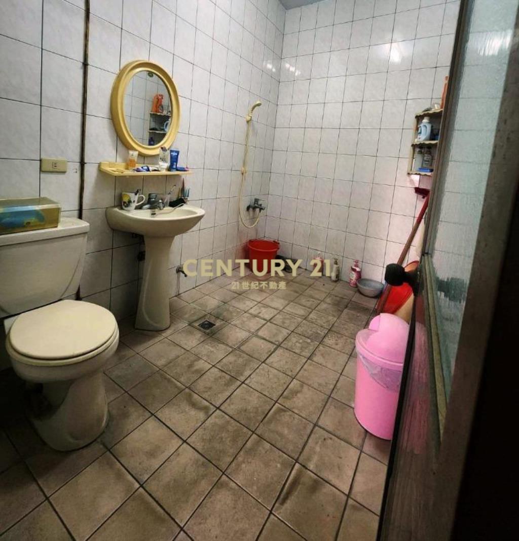 南投房屋-正虎山路角店面(租)