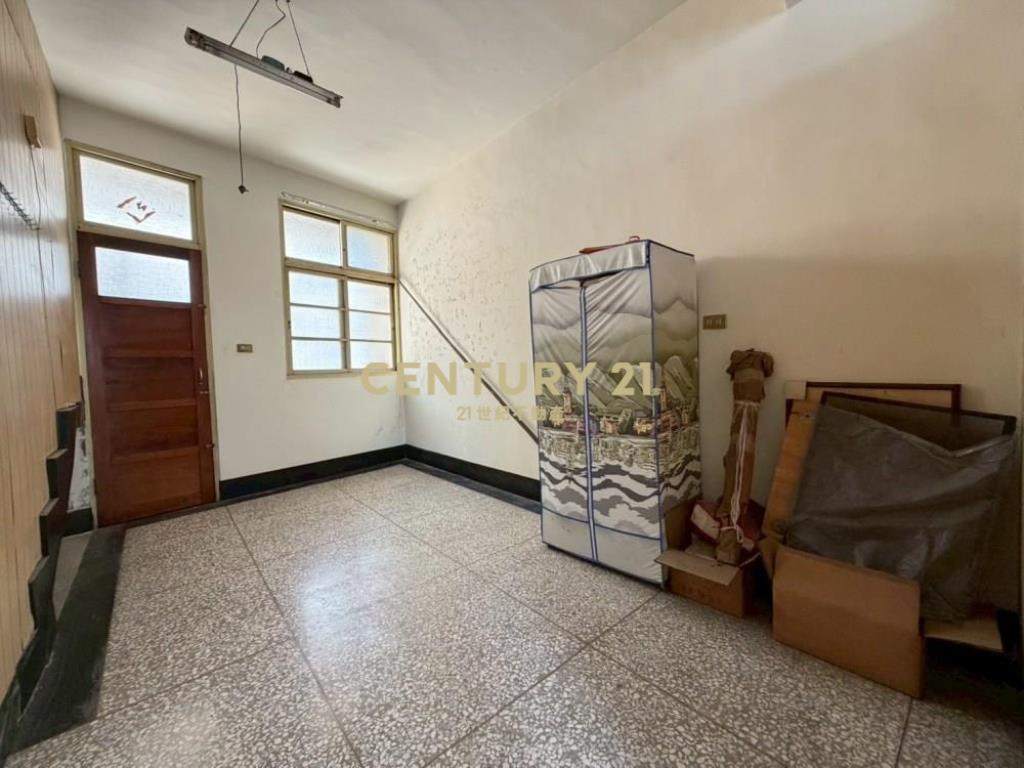 草屯房屋-草屯市中心機能車庫透天