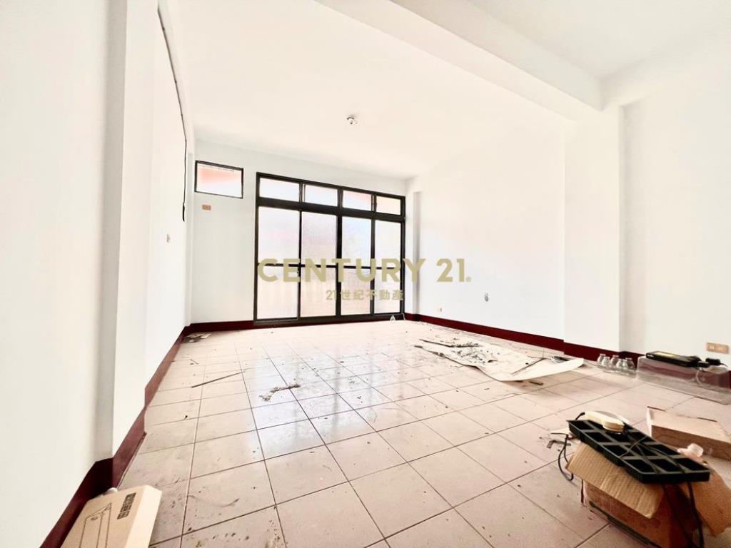 草屯房屋-近交流道邊間典雅透天