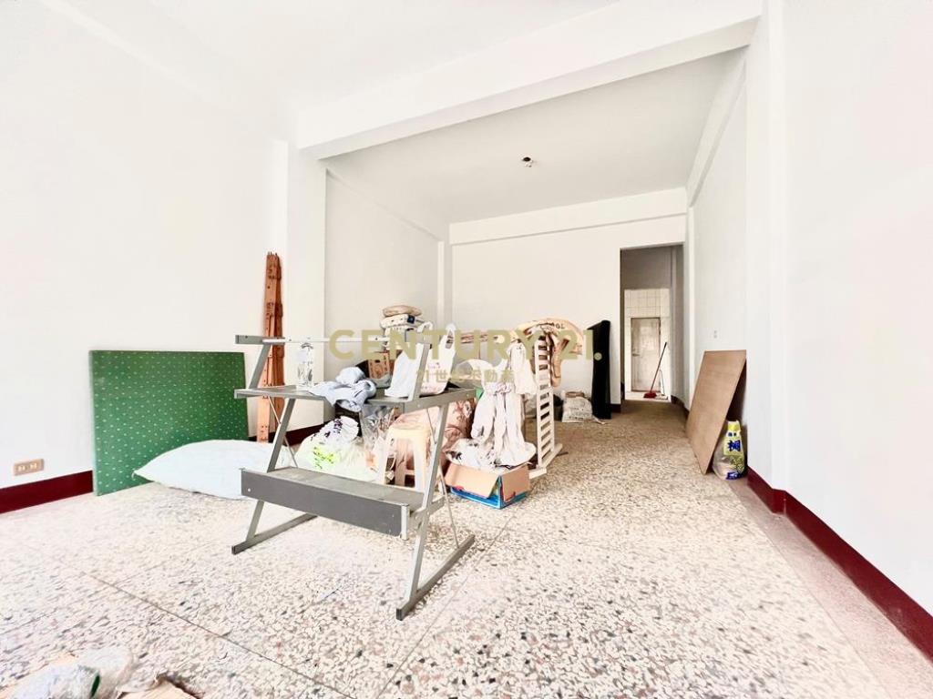 草屯房屋-近交流道邊間典雅透天