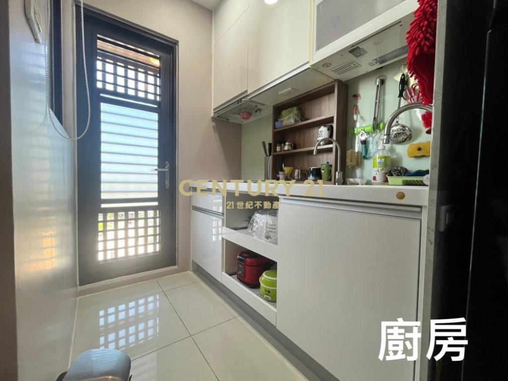 台中房屋-霧峰近中投2房平車華廈