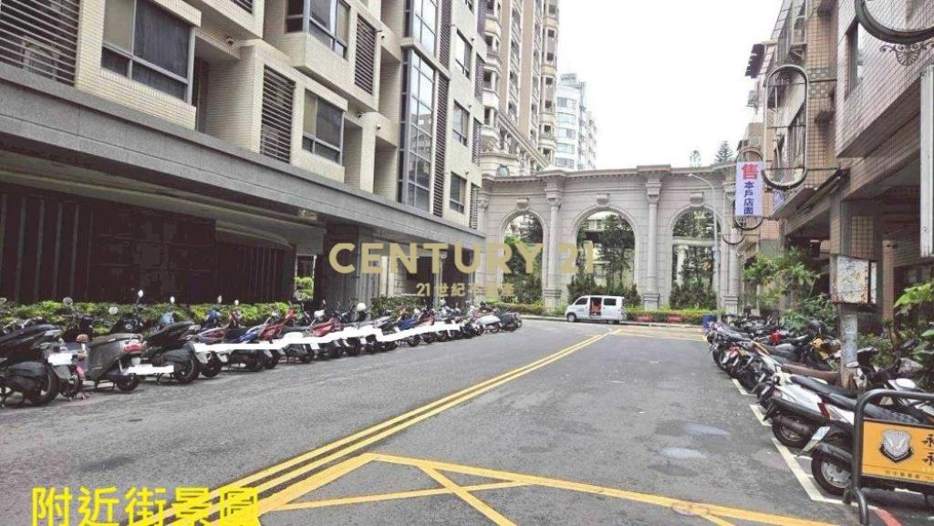 台中房屋-逢甲商圈熊貓天下三房車位