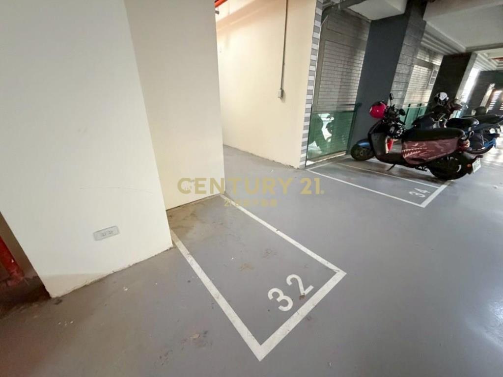 南投房屋-南投近交流道全新雙車三房華廈