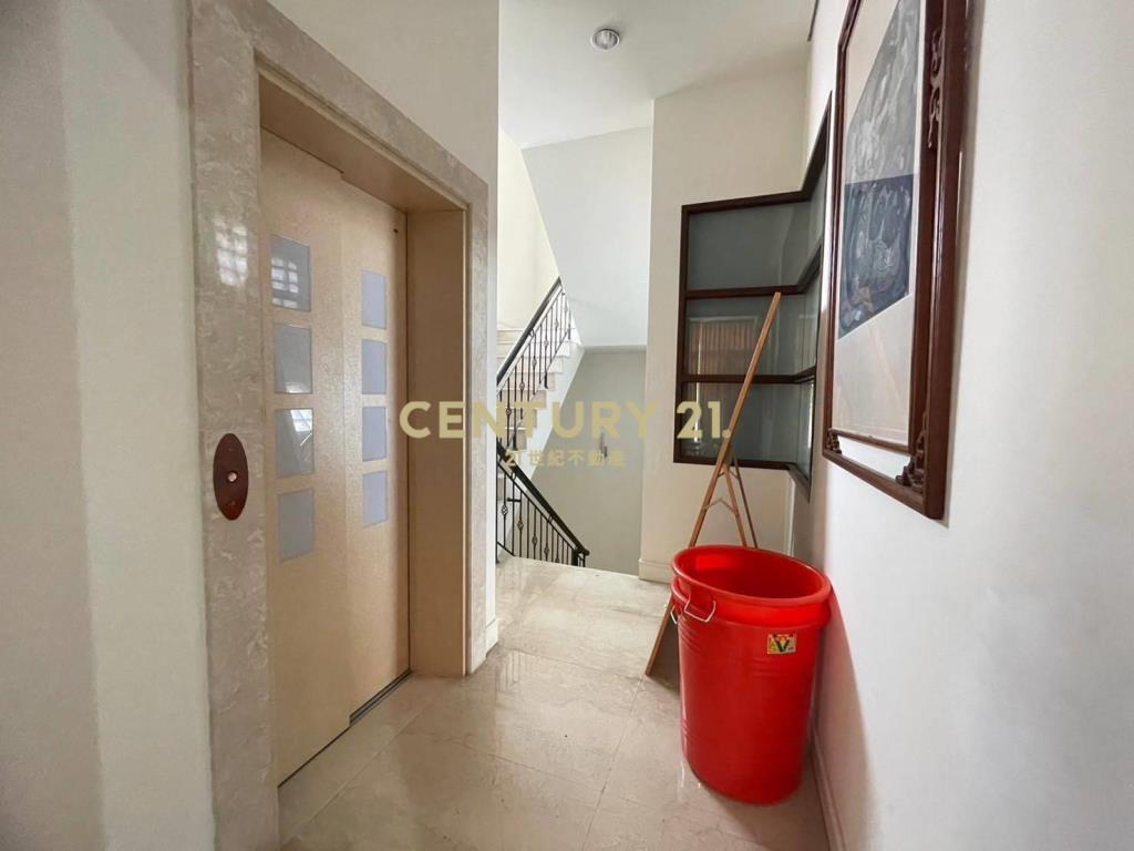 美術館綠園道大面寬電梯別墅