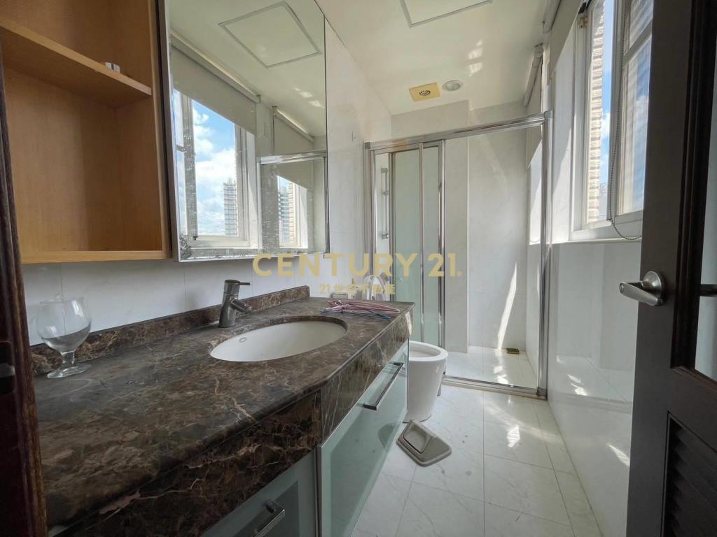 美術館綠園道大面寬電梯別墅