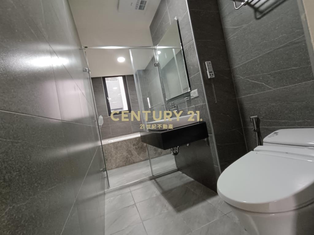 獨家烏日全新溪南臨路別墅