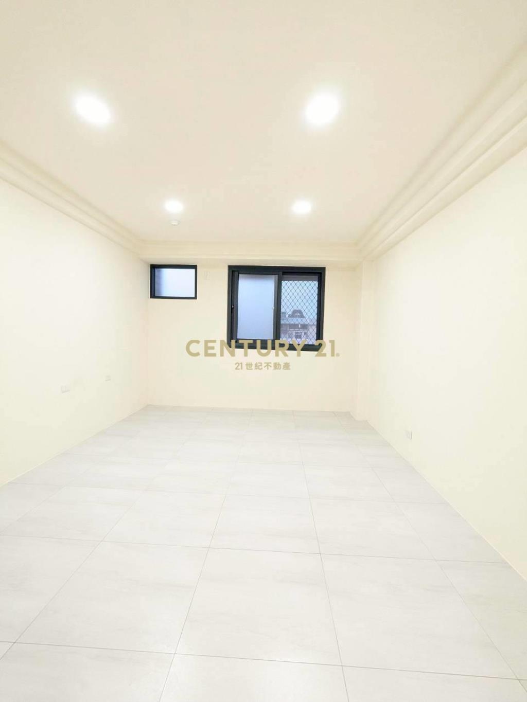 大雅精緻裝潢三房+車位