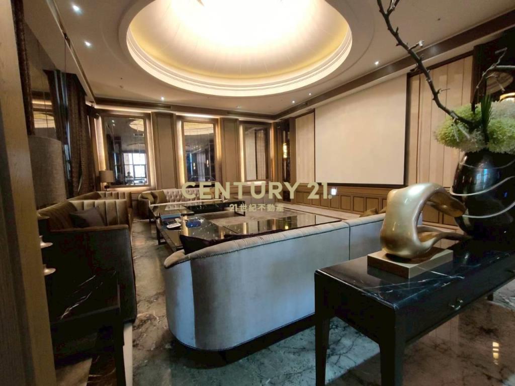 七期國家一號院溫馨時尚三房三平車