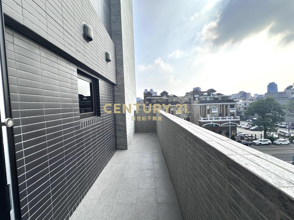 獨家🔥市政1號院✨住商兩用採光露台戶！