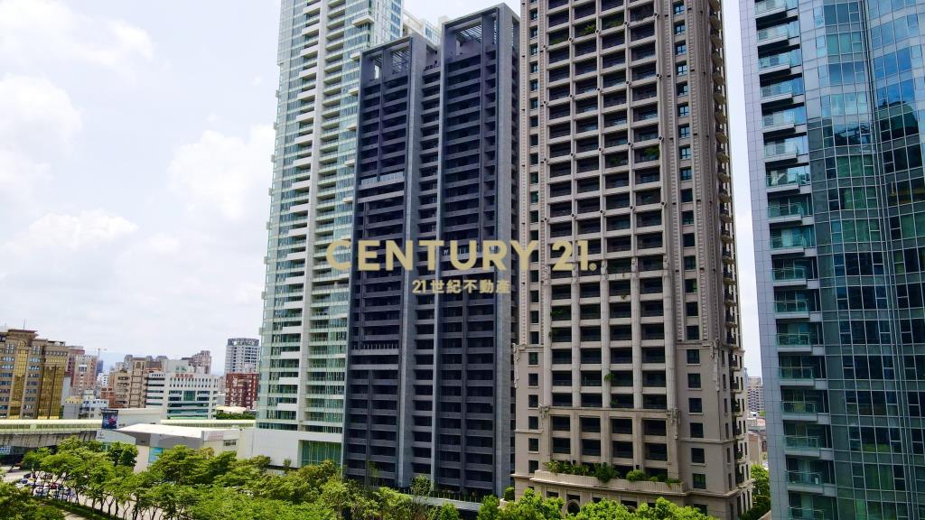 專任‼️『市政1號院』朝南兩房衛浴開窗