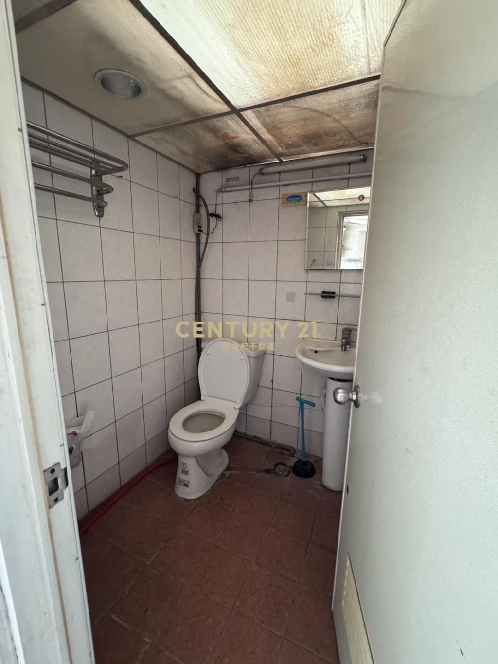 文心捷運金透店