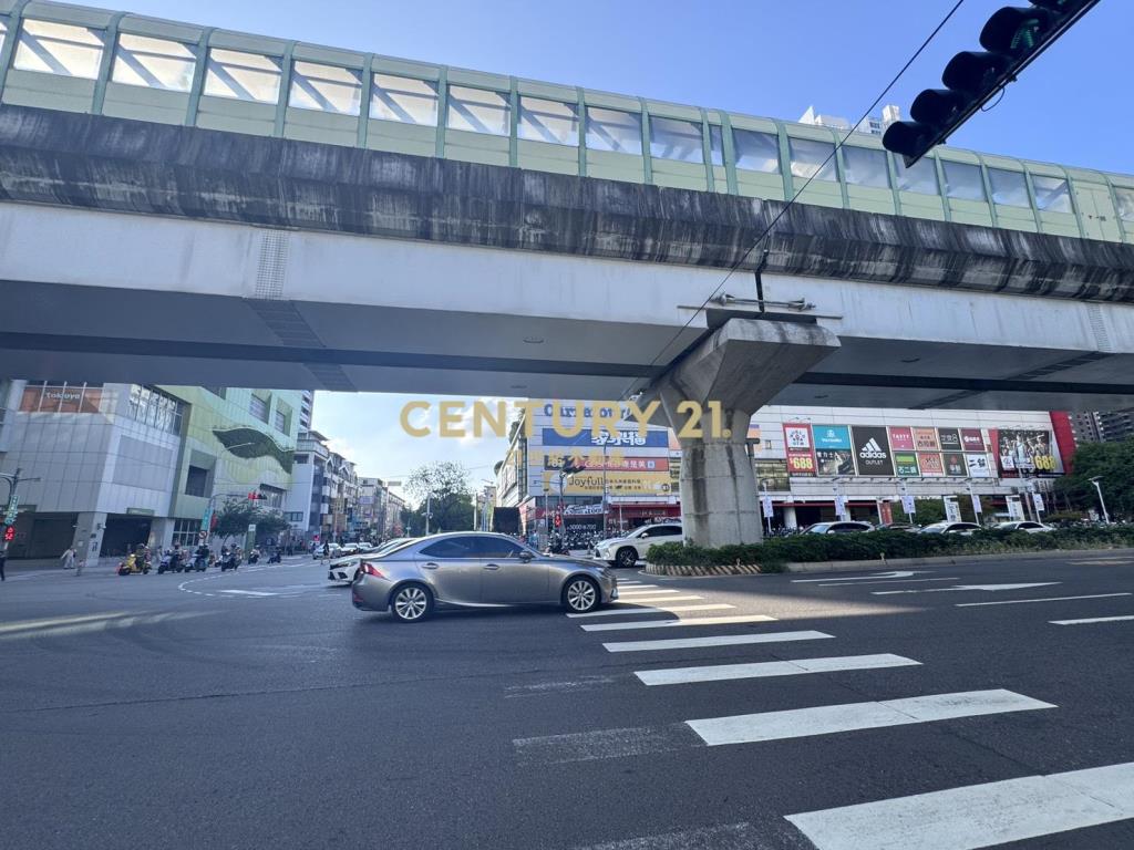 文心捷運金透店