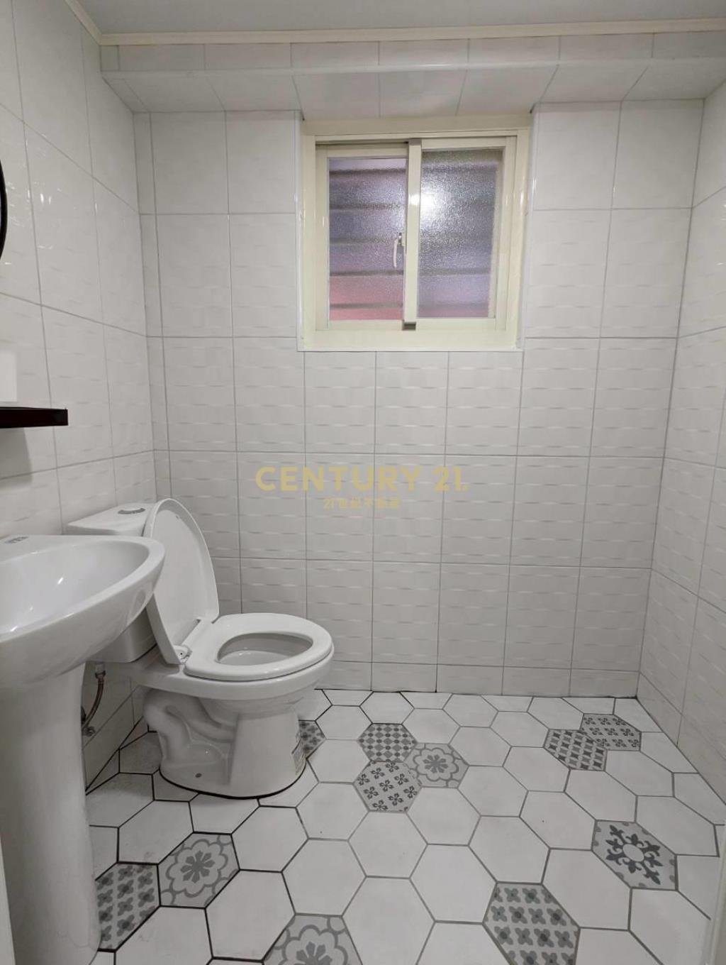 大里永東街收租五套房【合法變更】