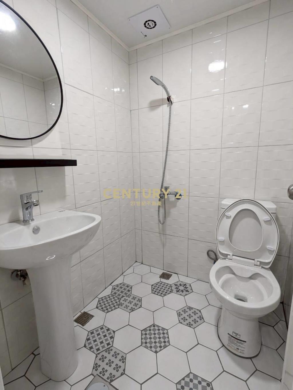 大里永東街收租五套房【合法變更】