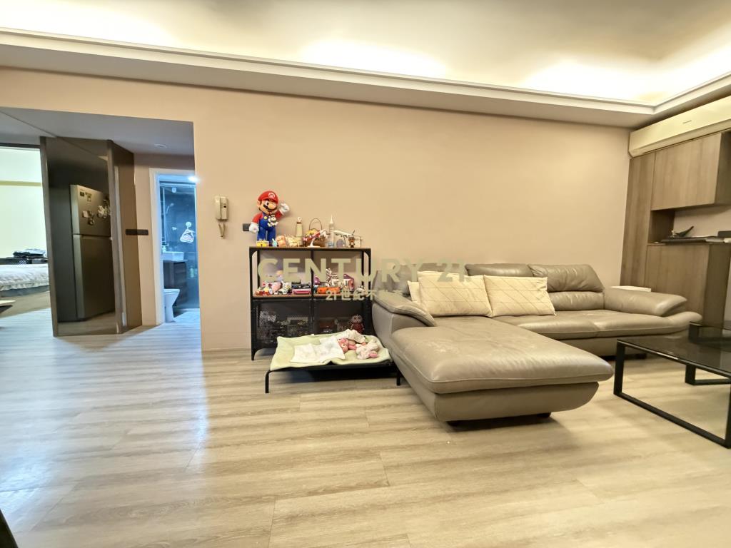 北區賴厝國小旁｜衛道大第｜三房車位美廈