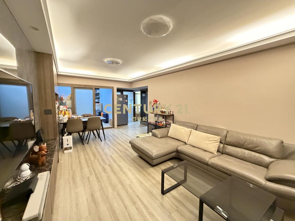 北區賴厝國小旁｜衛道大第｜三房車位美廈