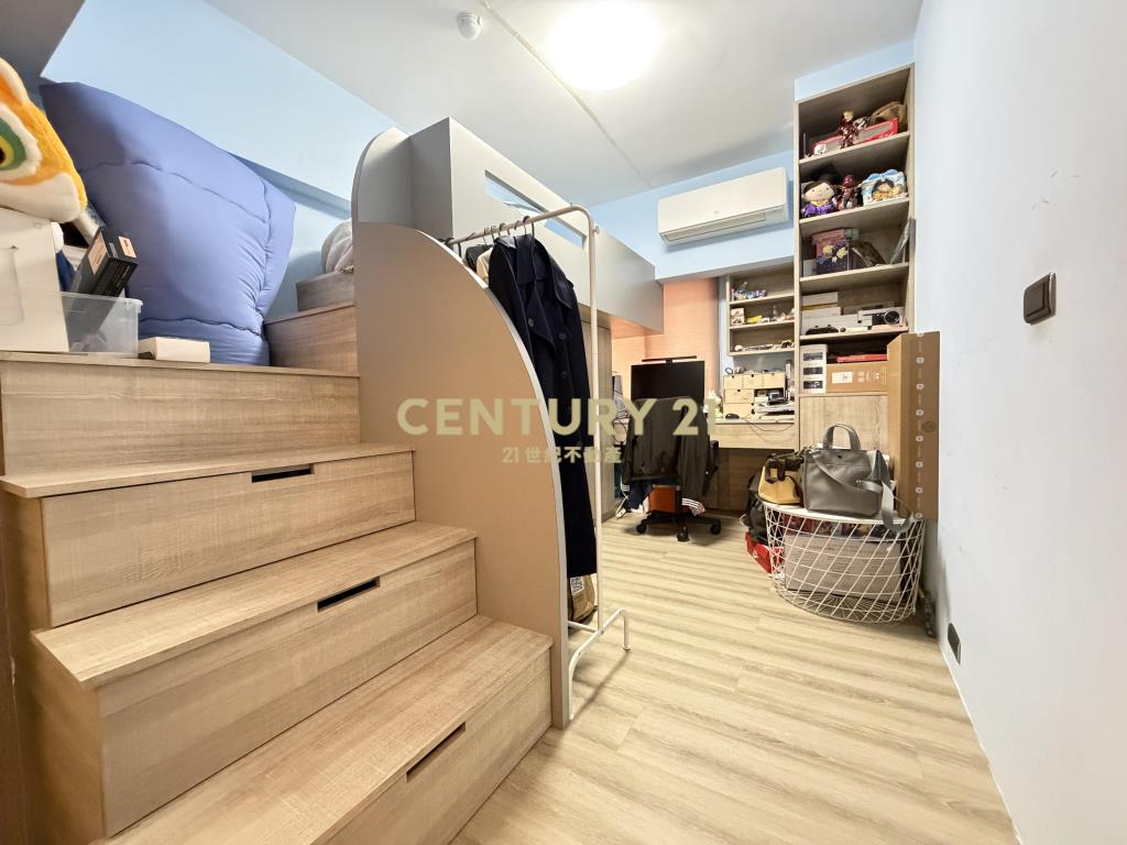 北區賴厝國小旁｜衛道大第｜三房車位美廈