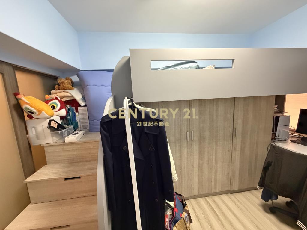 北區賴厝國小旁｜衛道大第｜三房車位美廈