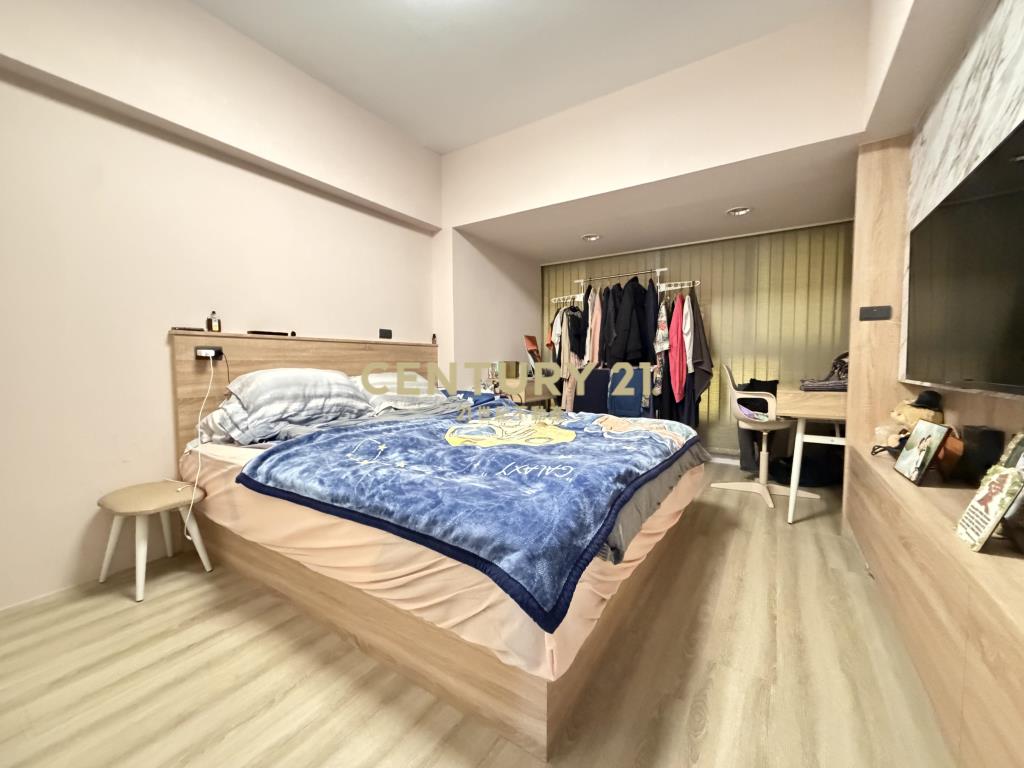 北區賴厝國小旁｜衛道大第｜三房車位美廈