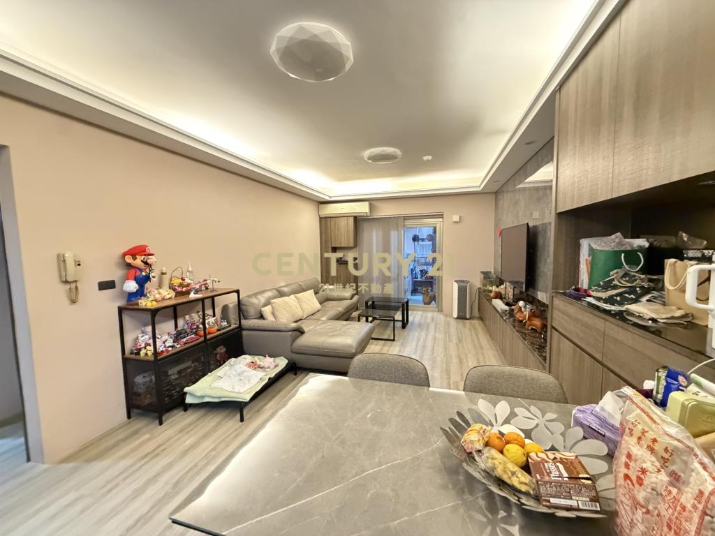 北區賴厝國小旁｜衛道大第｜三房車位美廈